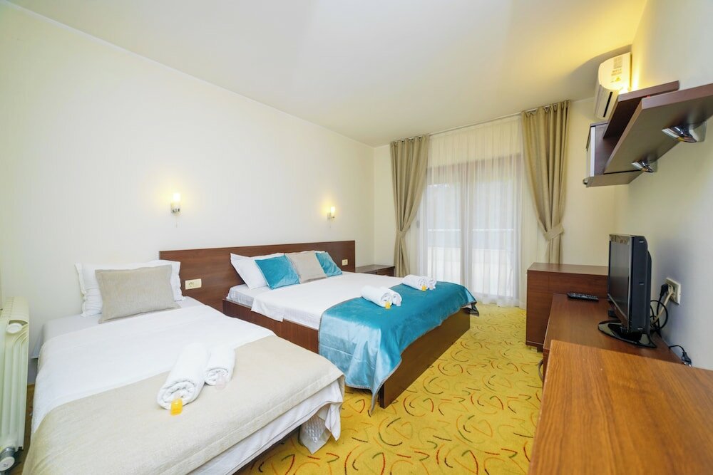 Фото 158070132991