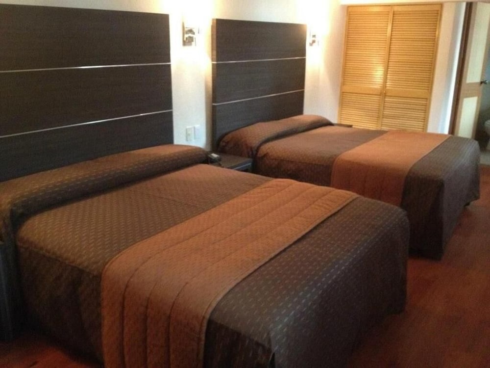 Фото Villa de Madrid Gran Hotel