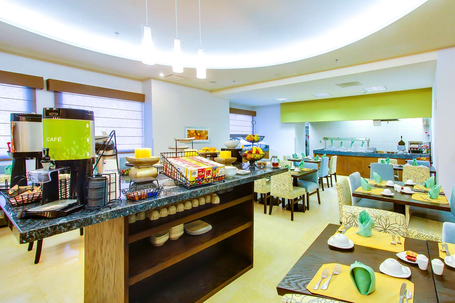 Фото Hilton Garden Inn Queretaro