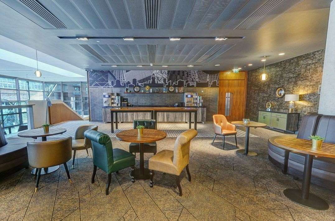 Фото DoubleTree by Hilton Hotel Leeds City Centre