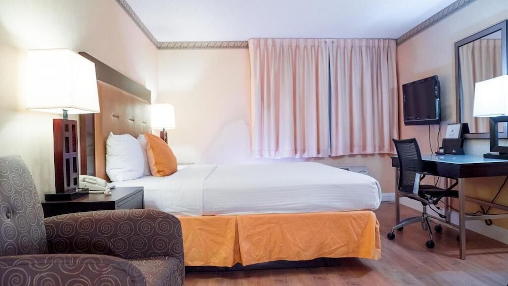 Фото Motel 6 Anaheim Hills