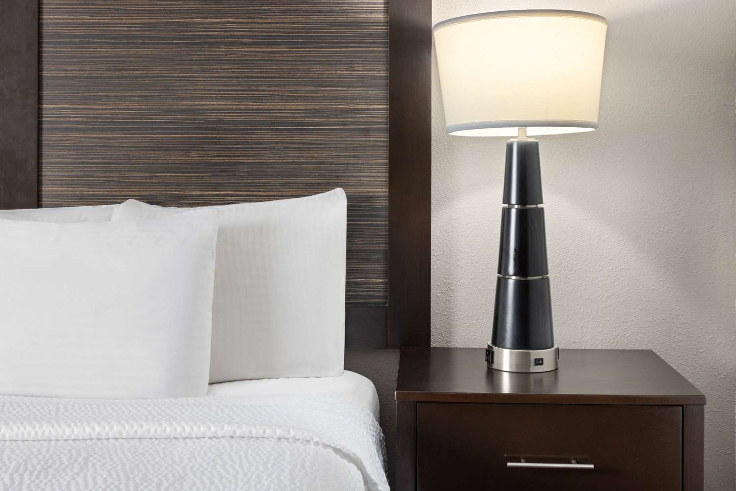 Фото La Quinta Inn by Wyndham Buffalo Airport