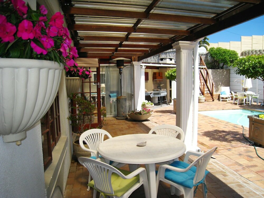 Фото Blouberg Dolphin Inn