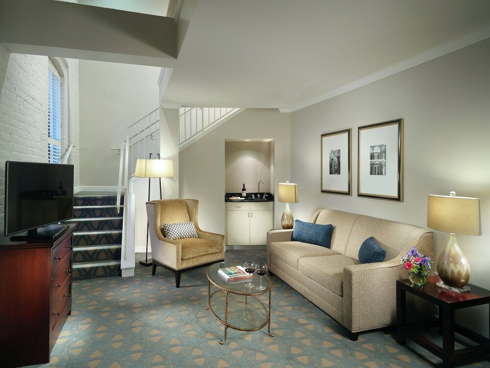 Фото Omni Riverfront Hotel