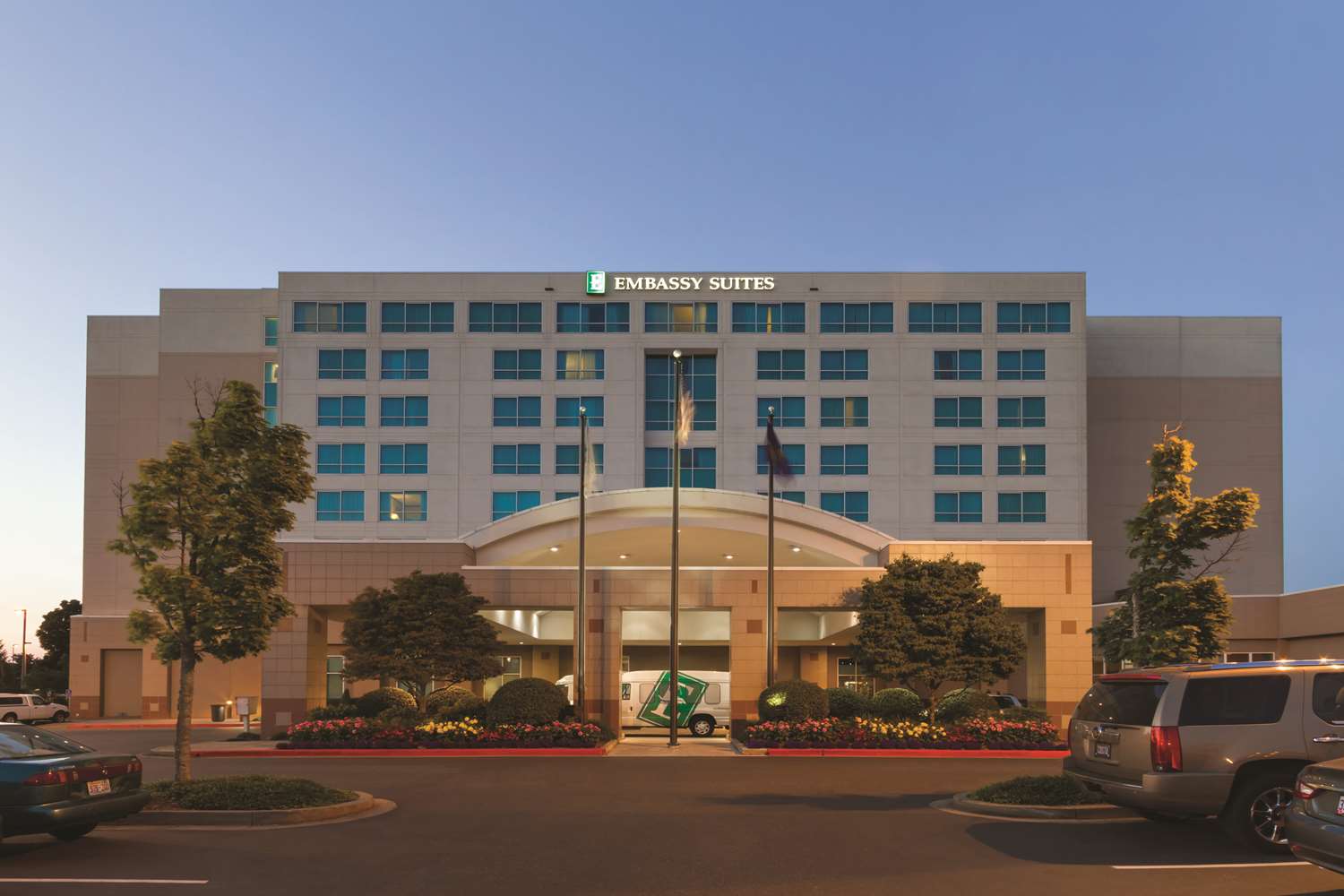 Фото Embassy Suites by Hilton Portland Airport