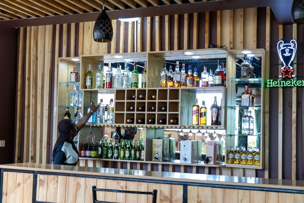 Фото The Country Inn Hotel