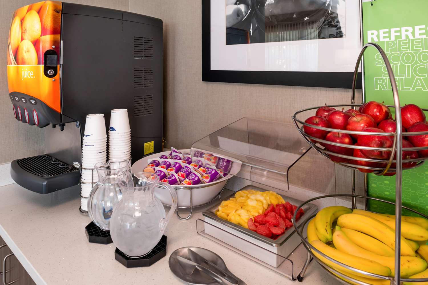 Фото Hampton Inn Los Angeles West Covina