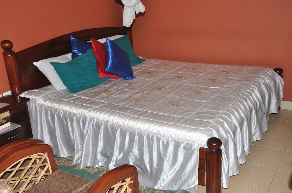 Фото New Scroll Inn Hotel