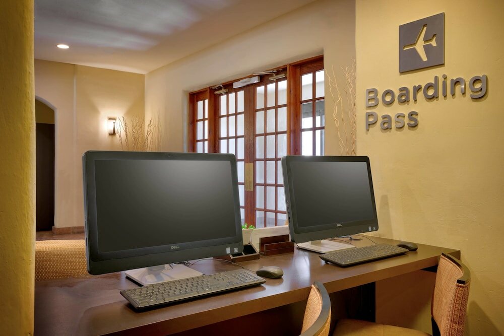 Фото Courtyard by Marriott Albuquerque