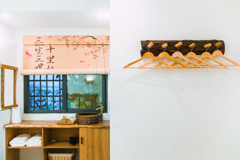 Фото Listening To The Rain Hall Inn