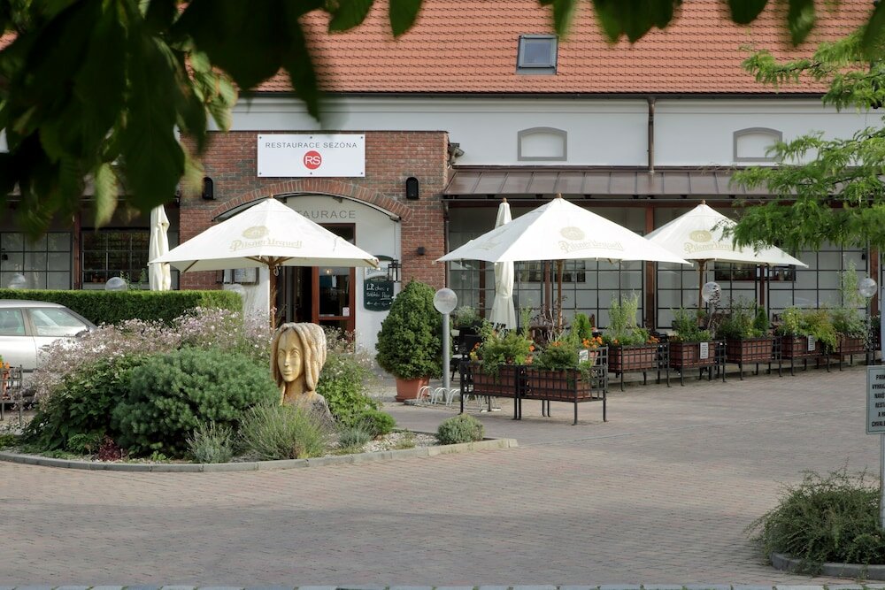 Фото отеля 1