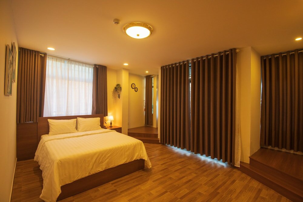 Фото Vic House Hotel