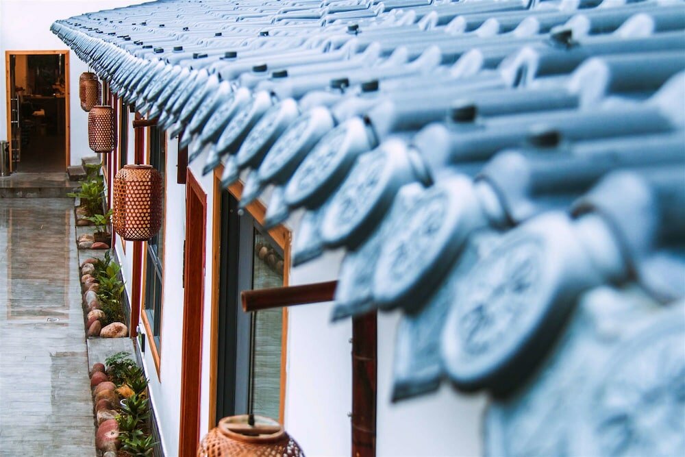 Фото Listening To The Rain Hall Inn