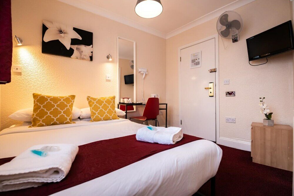 Фото Oyo Sino Hotel