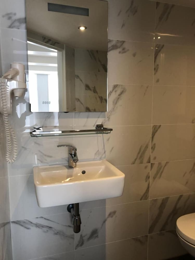 Фото Facade Hotel Amsterdam