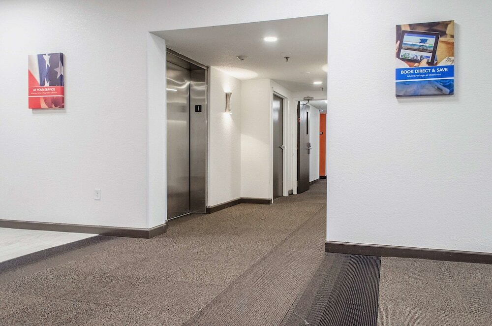 Фото Motel 6 Brockton, Ma