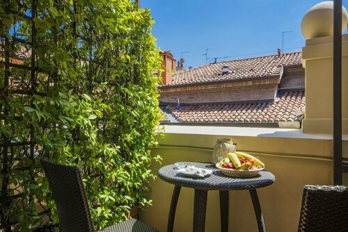 Внешний вид отеля Hotel Corona d'Oro в Болонье, фото 2