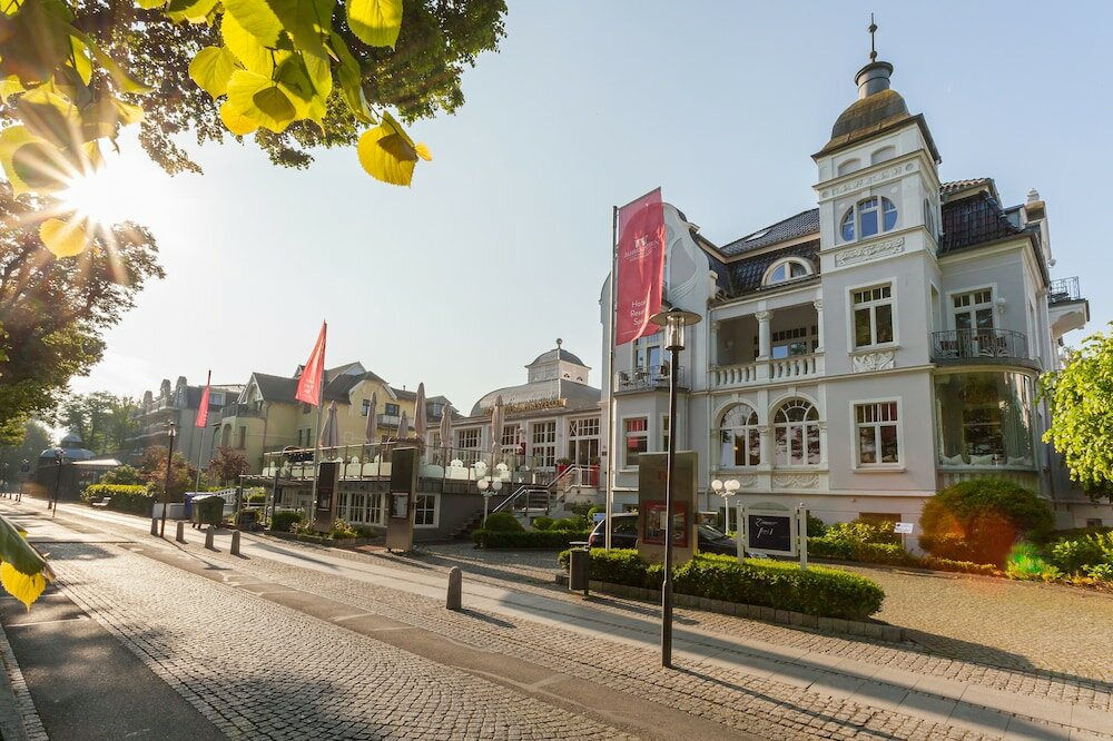Фото Hotel Vier Jahreszeiten Kühlungsborn