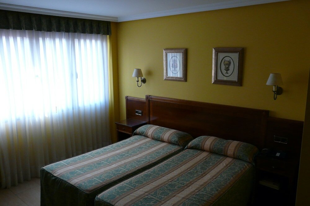 Фото Hotel Idh Angel