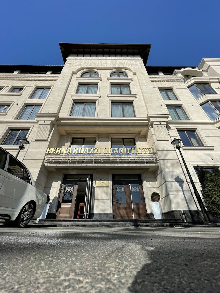 Фото Гранд-Отель Bernardazzi 38
