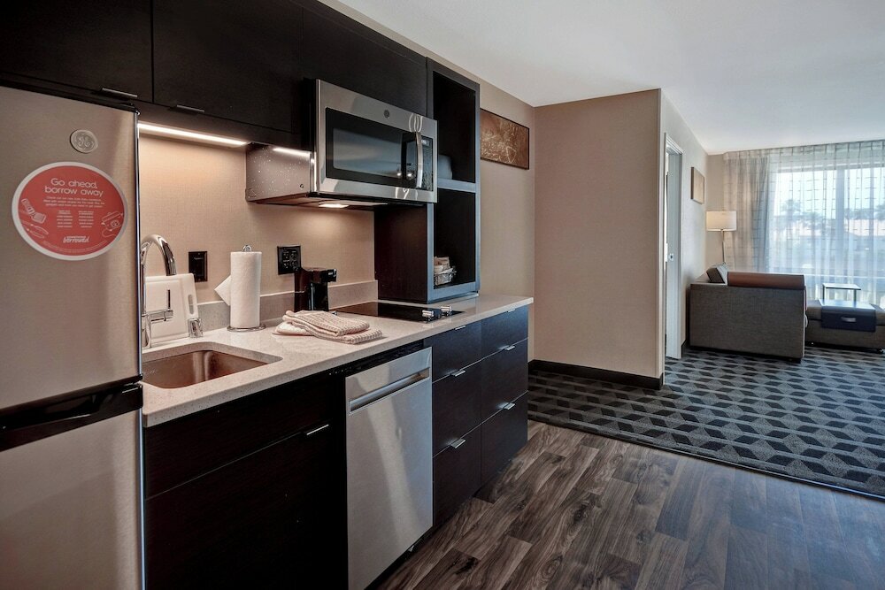 Фото TownePlace Suites by Marriott Las Vegas Airport South