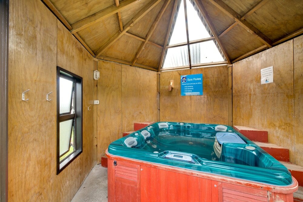 Фото Wellington Top 10 Holiday Park