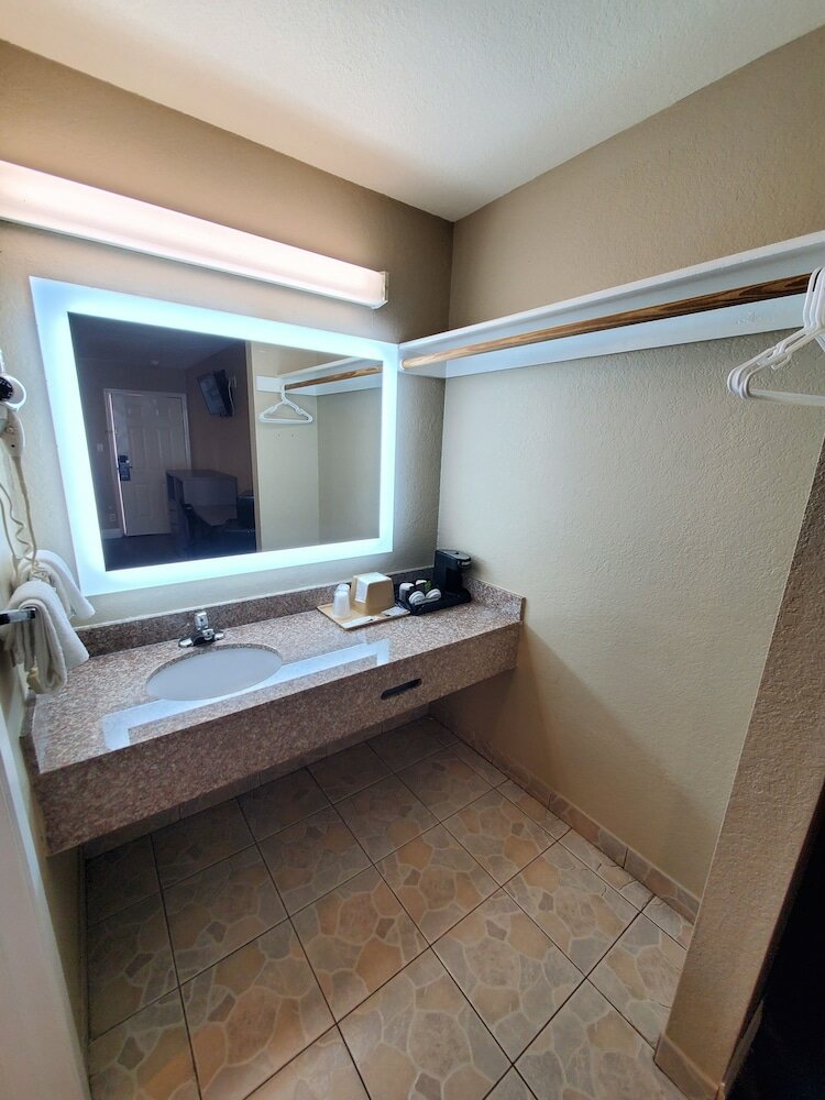 Фото River Inn Motel