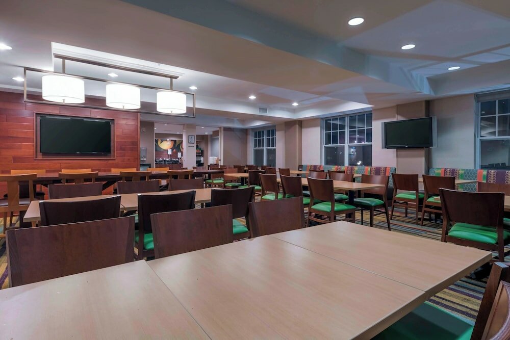 Фото Fairfield Inn Kansas City Downtown/Union Hill by Marriott