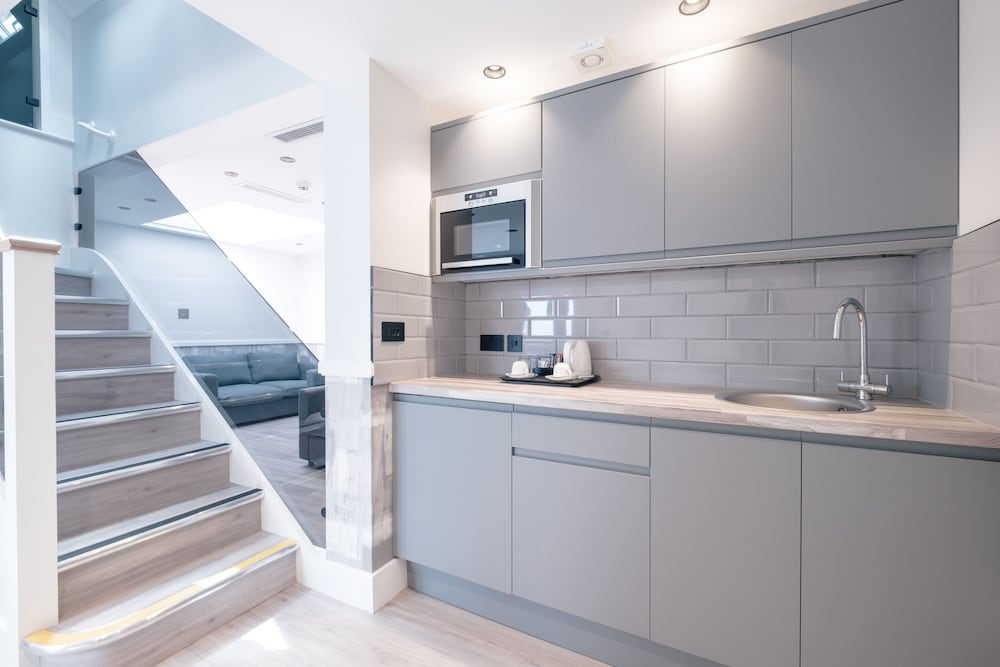 Фото The Pillar Hotel