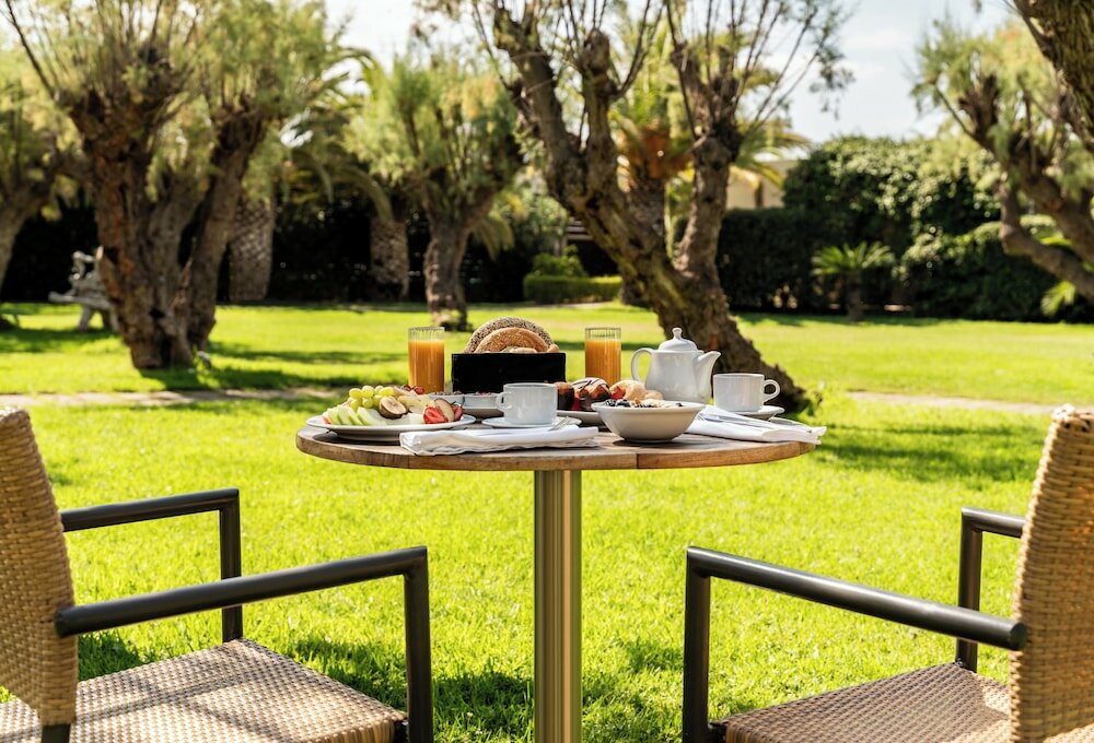 Фото Plaza Resort Hotel