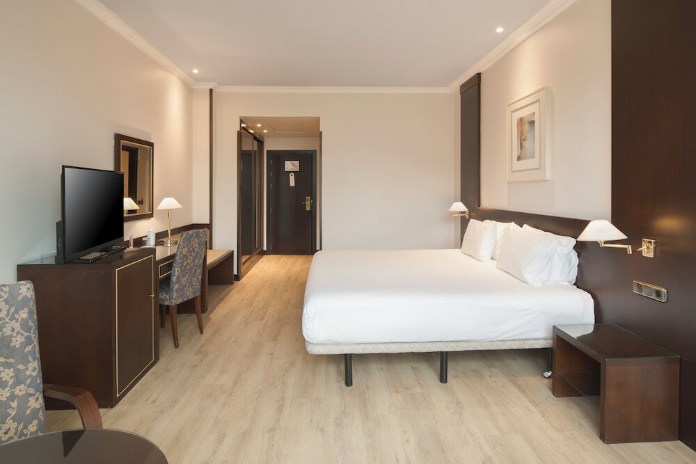 Фото Exe Oviedo Centro