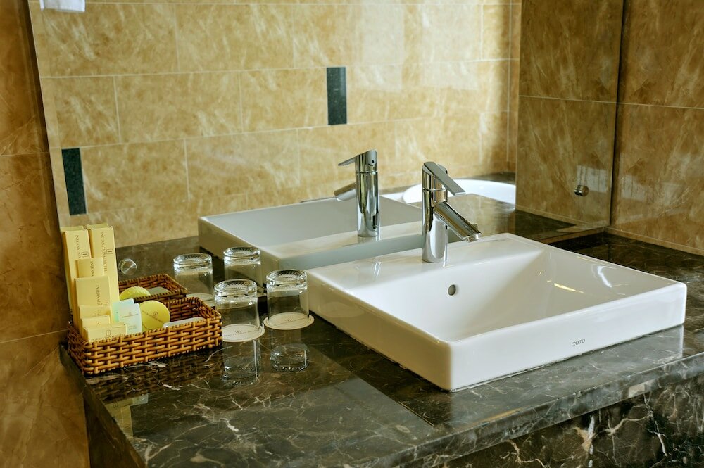 Фото International Hotel