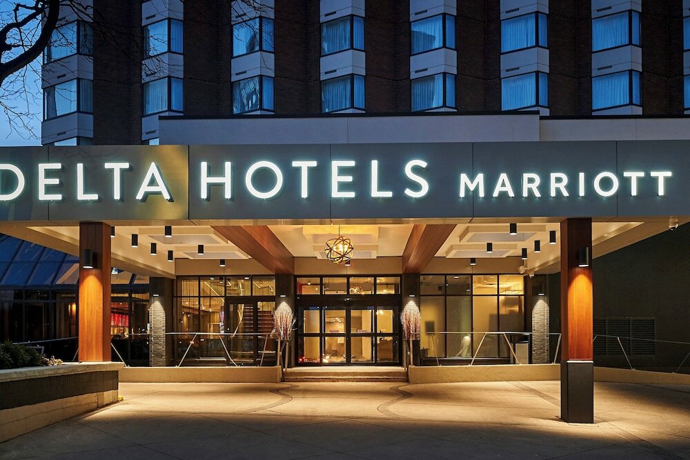 Фото Delta Hotels Toronto Mississauga