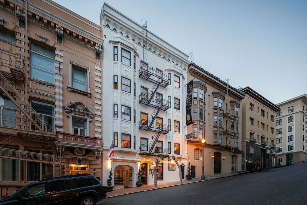 Фото отеля 1