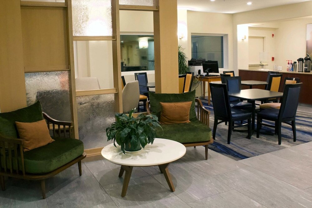 Фото Fairfield Inn & Suites by Marriott San Francisco San Carlos