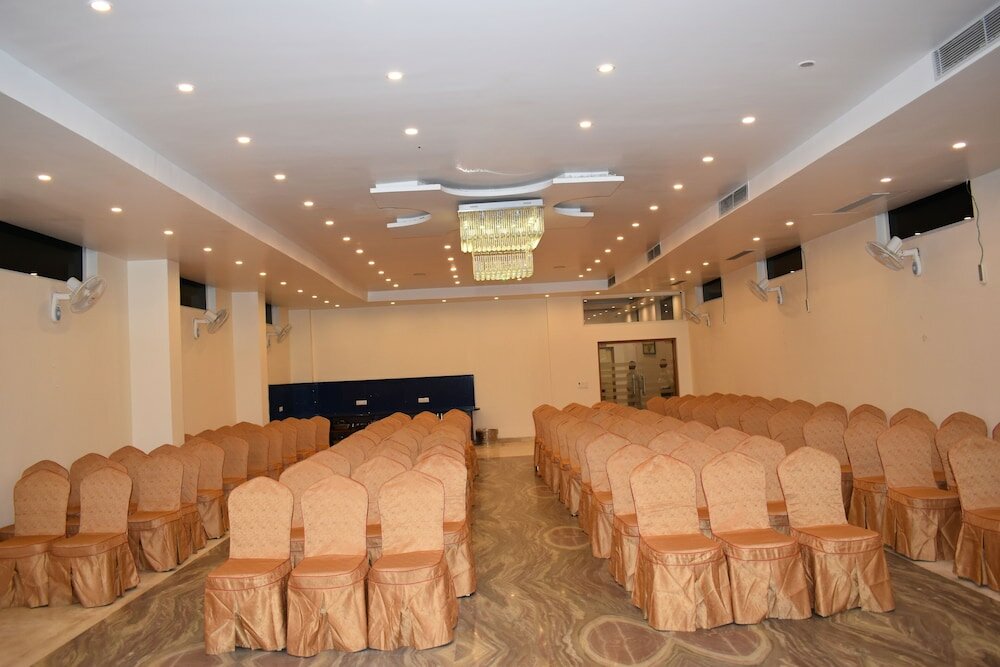 Фото Hotel Anand International