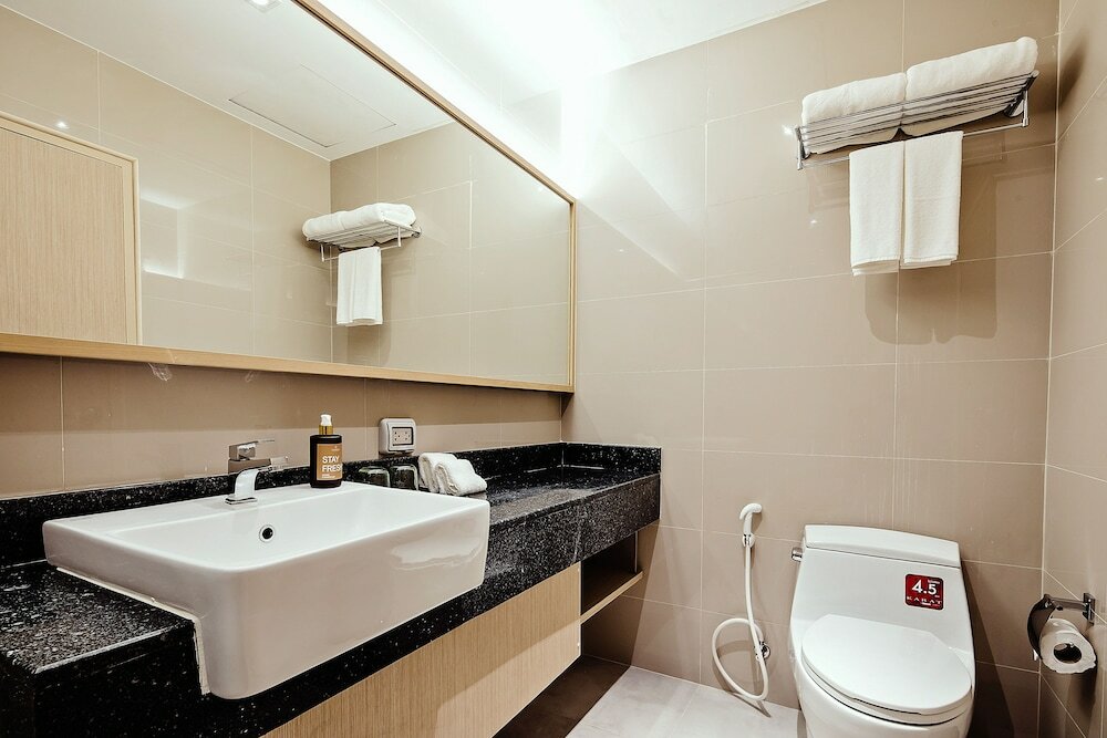 Фото Three Sukhumvit Hotel
