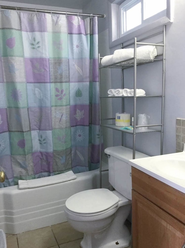 Фото Swiss Cottage Inn