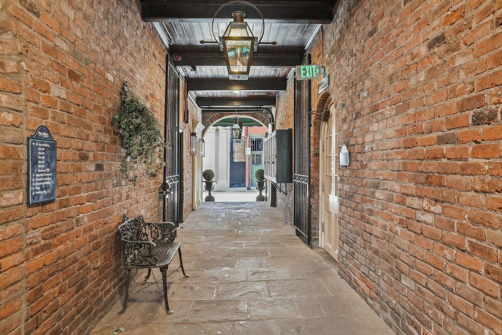 Фото Place d'Armes Hotel