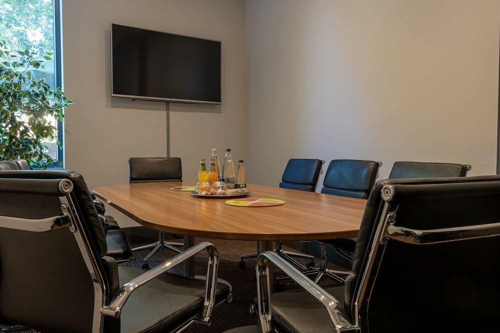 Фото London City Airport Hotel