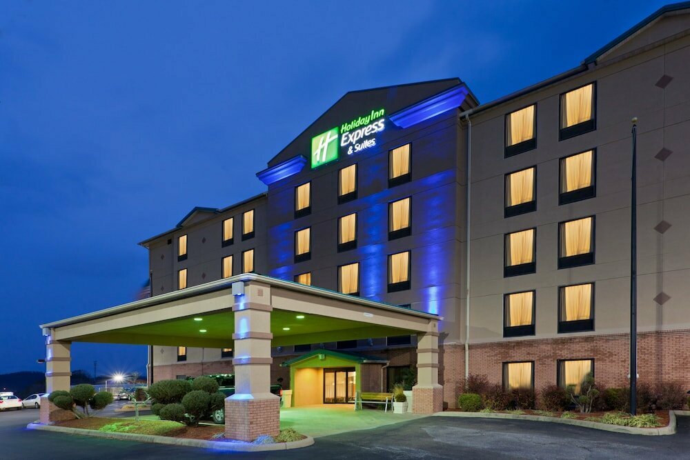 Hotel Holiday Inn Express Suites Charleston, State of West Virginia, photo