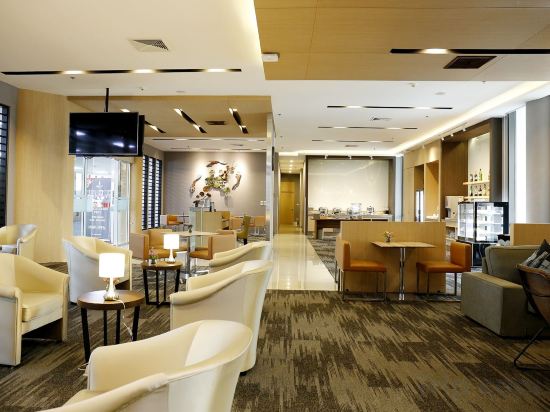 Фото Louis Tavern Hotel