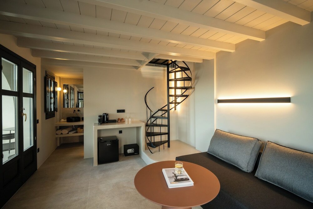 Фото Black Diamond Suites - Adults Only