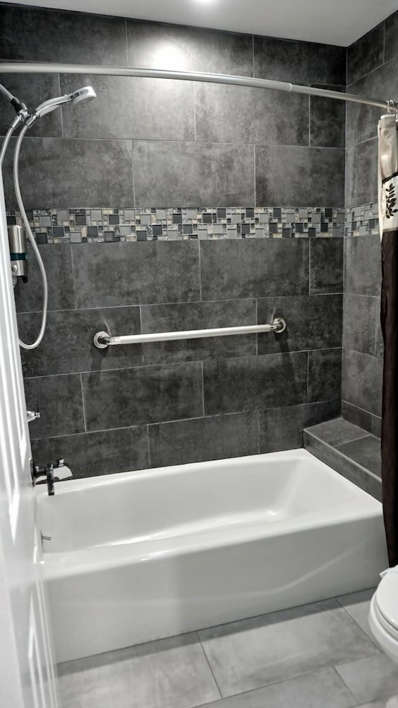 Фото Muir Lodge Motel