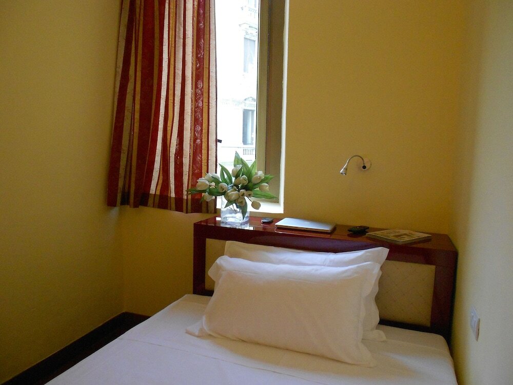 Фото Hotel Minerva Milan