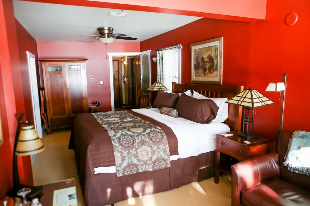 Фото Lake Pointe Inn