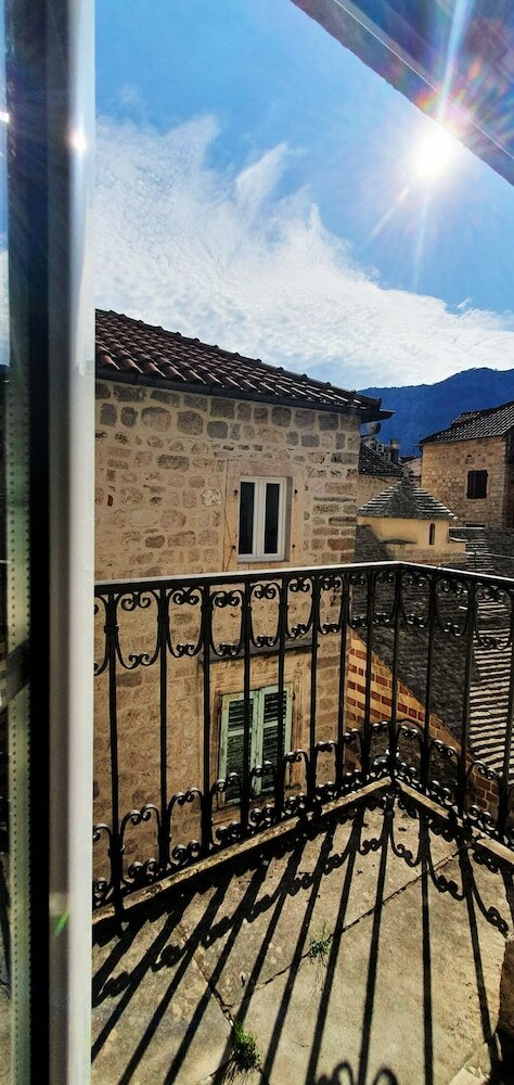 Фото D & Sons Apartments