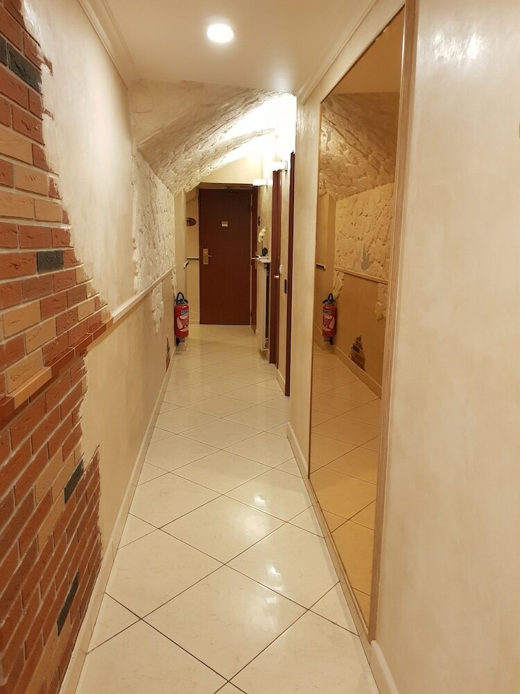 Фото Hotel Champerret Elysees