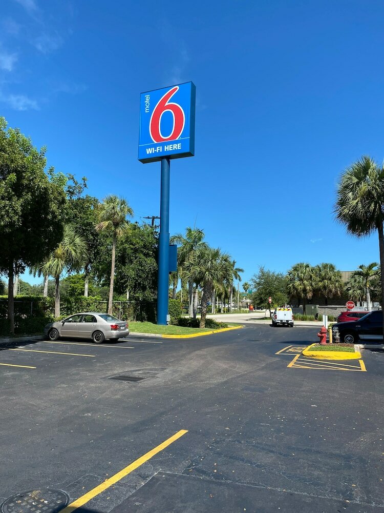 Фото Motel 6 Lantana, Fl