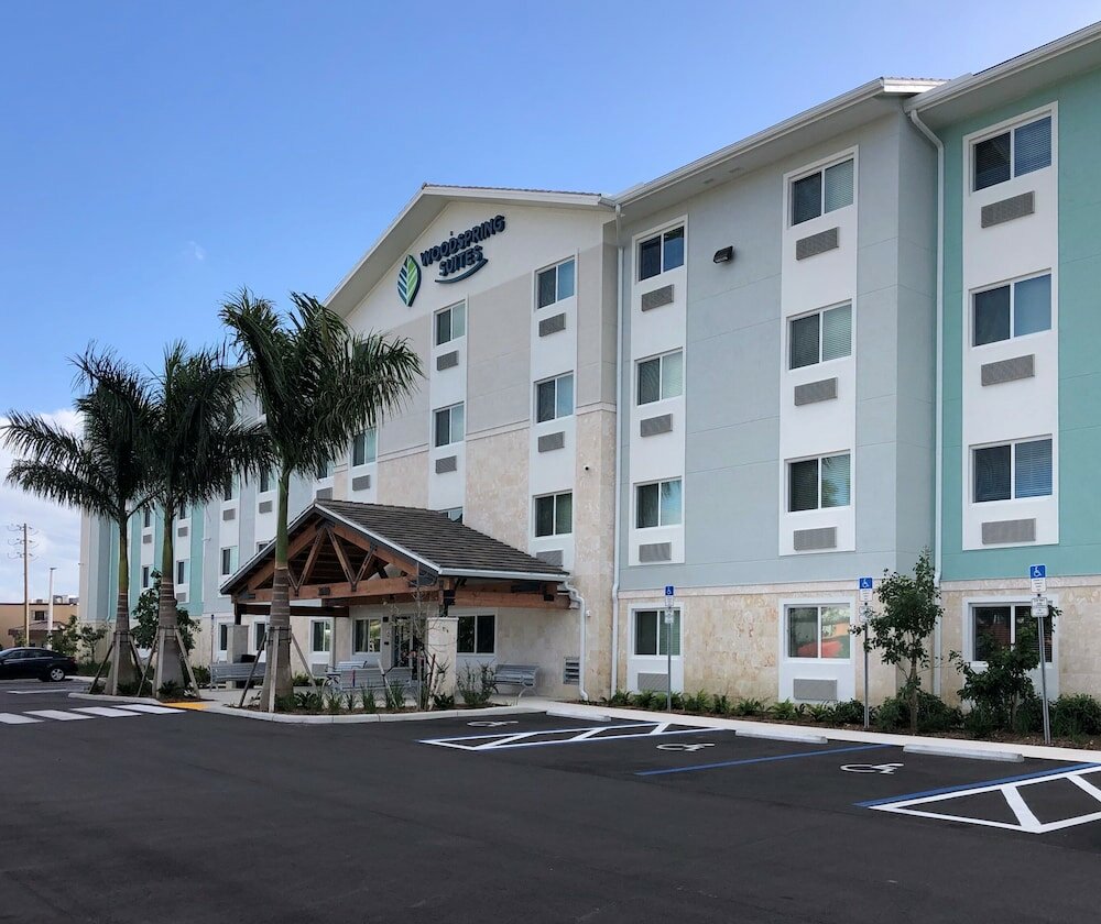 Фото WoodSpring Suites Naples West